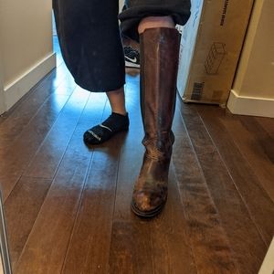 Brown tall boot, made in Italy, weathered look